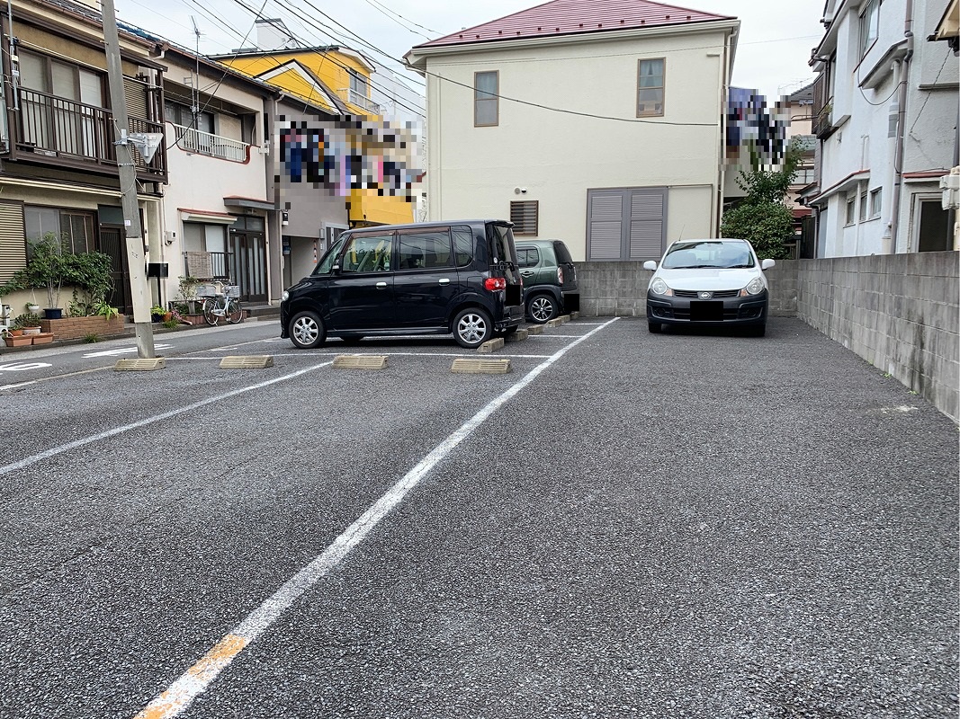 足立区日ノ出町　月極駐車場